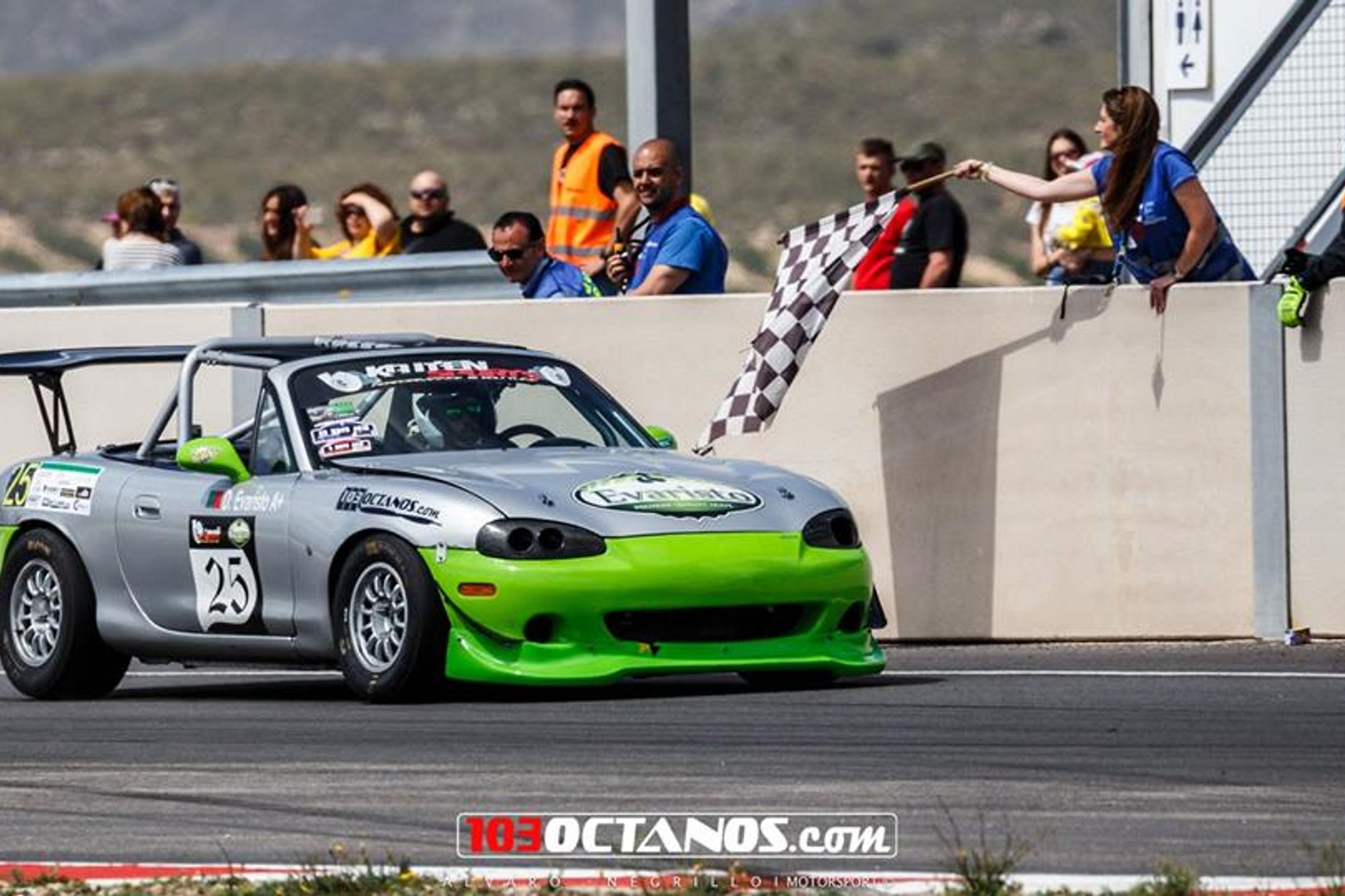 MXV6 claims first race-wins with Team Kaiten in Portugal